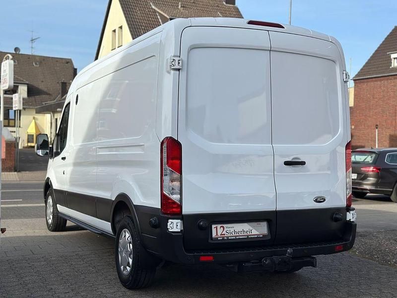 Gebraucht Ford Transit 131 PS (96 kW) 2021 Weiß Van / Kleinbus