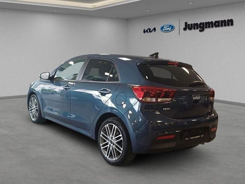 Second-hand Kia Rio Spirit 101 CP (74 kW) 2023 Albastru Hatchback
