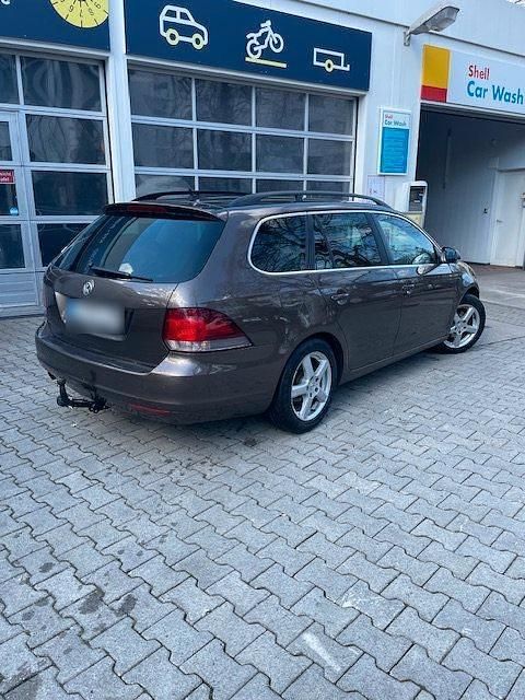 Gebraucht VW Golf VI Style 110 PS (80 kW) 2011 Braun Kleinwagen
