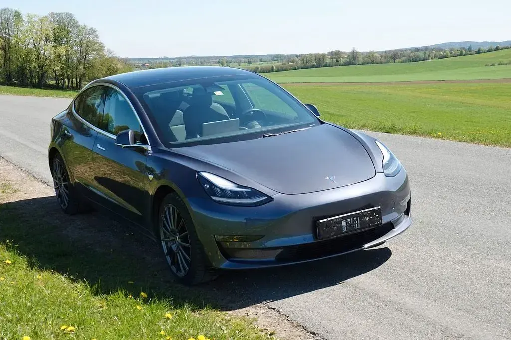 Usado Tesla Model 3 Long Range AWD 239 kW (325 CV) 2020 Gris Berlina