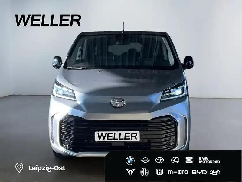 Gebraucht Toyota Proace Team 177 PS (130 kW) 2025 Silver metallic (silber) Van / Kleinbus