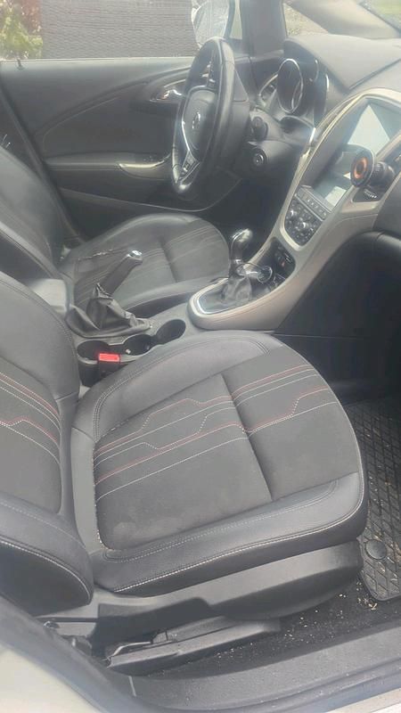 Gebraucht Opel Astra 140 PS (102 kW) 2013 Kombi