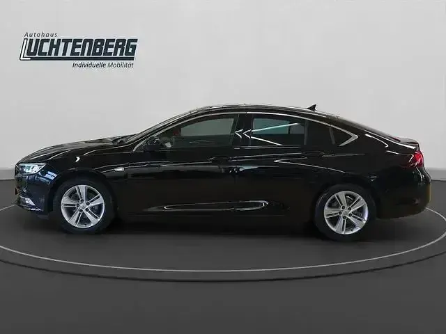 Gebraucht Opel Insignia Innovation 165 PS (121 kW) 2020 Schwarz Limousine
