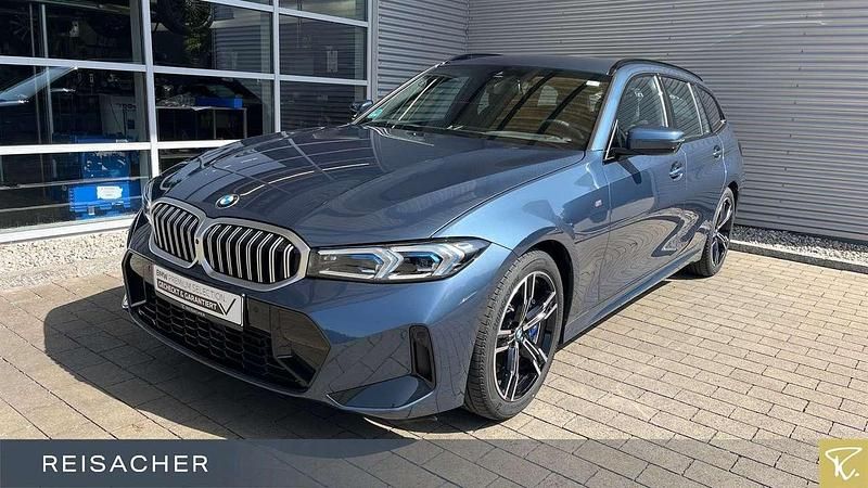Arctic race blue metallic Gebraucht 2025 BMW 320 Comfort Edition Kombi | 44.249 € (Etwas zu teuer) - Bild 1/4