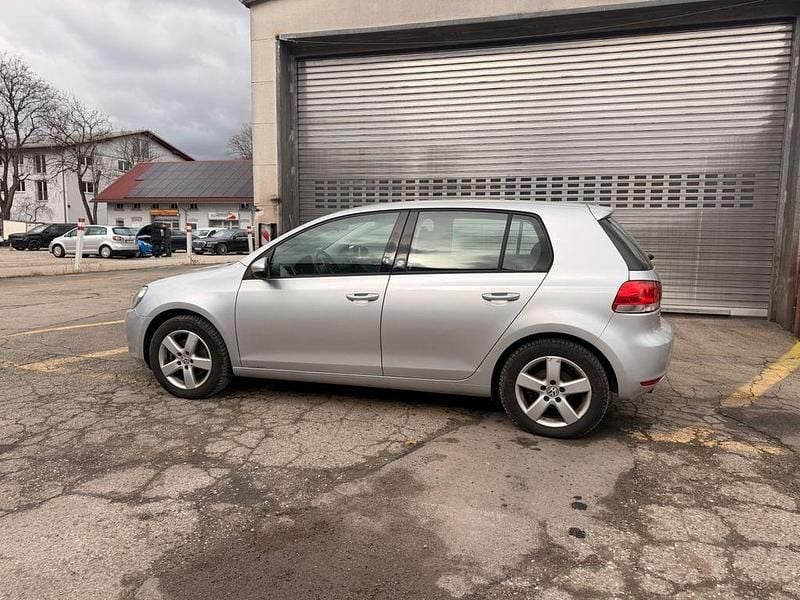 Gebraucht VW Golf VI Style 122 PS (89 kW) 2011 Silber Kleinwagen