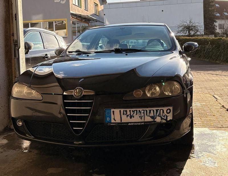 Schwarz Gebraucht 2006 Alfa Romeo 147 Progression Kleinwagen | 1.100 € (Fairer Preis) - Bild 1/4