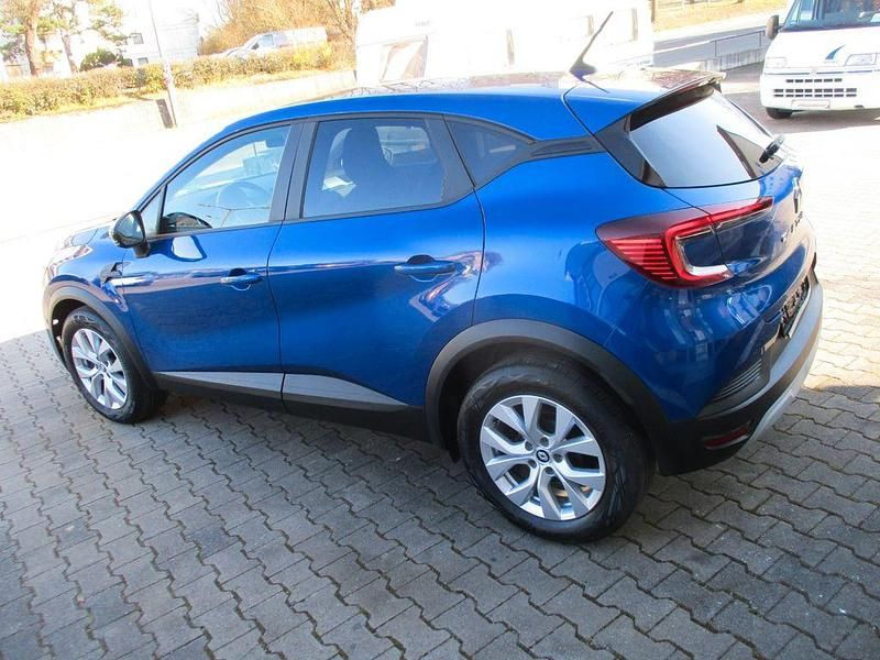 Gebraucht Renault Captur Zen 91 PS (66 kW) 2022 Blau SUV