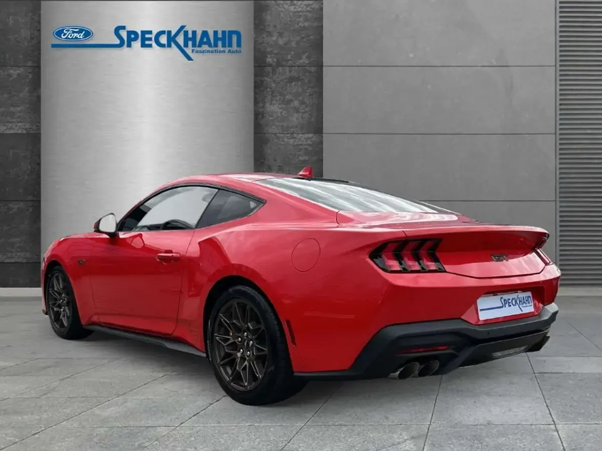 Ny Ford Mustang GT Fastback 446 HK (328 kW) 2026 Rød Coupe