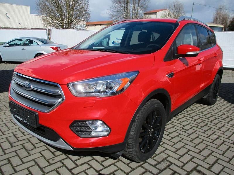 Gebraucht Ford Kuga Titanium 150 PS (110 kW) 2017 Racerot SUV