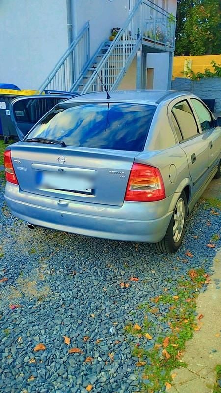 Silber Gebraucht 2001 Opel Astra Limousine | 1.650 € (Guter Preis) - Bild 1/4
