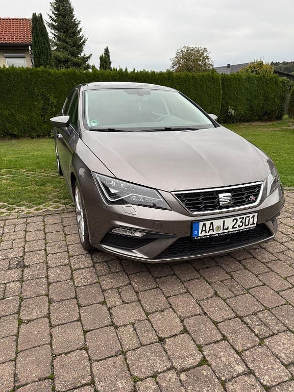 Grau Gebraucht 2017 Seat Leon ST FR Kombi | 13.690 € (Guter Preis) - Bild 1/4