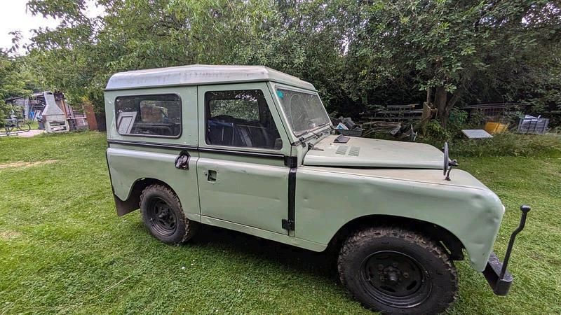 Grün Gebraucht 1983 Land Rover 88 SUV | 9.500 € - Bild 1/4
