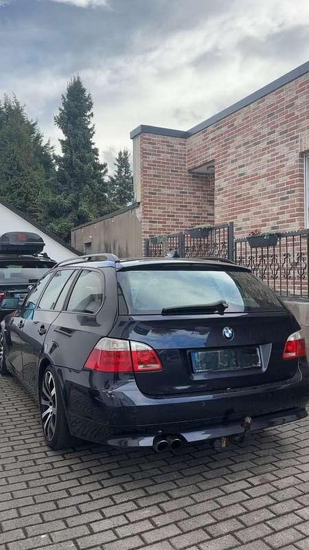 Gebraucht BMW 535 Sport Line 272 PS (200 kW) 2004 Blau Kombi