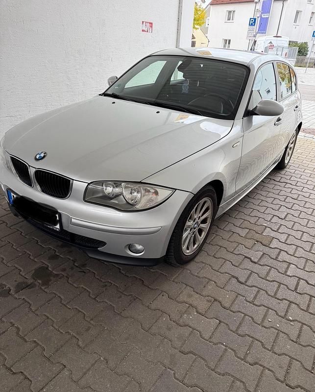 Silber Gebraucht 2006 BMW 116 Kleinwagen | 3.600 € (Fairer Preis) - Bild 1/4