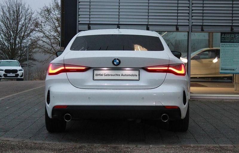 Gebraucht BMW 420 Sport Line 190 PS (139 kW) 2022 Weiß Coupé