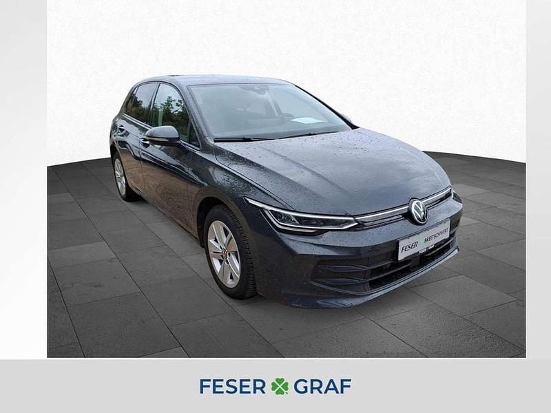 Uranograu Gebraucht 2024 VW Golf VIII Life Limousine | 23.400 € (Guter Preis) - Bild 1/4
