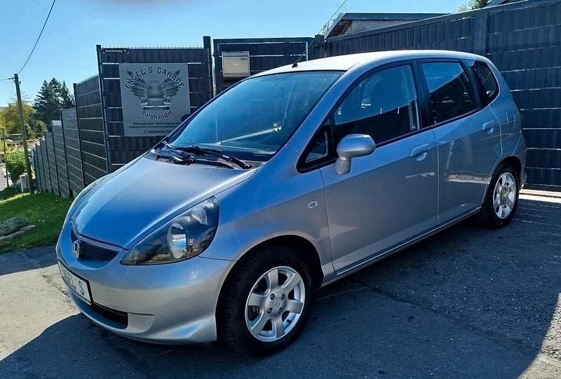 Silber Gebraucht 2005 Honda Jazz Kleinwagen | 2.490 € (Fairer Preis) - Bild 1/4
