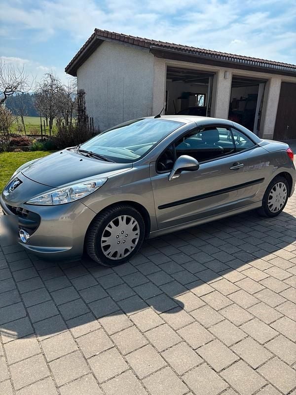 Gebraucht Peugeot 207 CC 120 PS (88 kW) 2007 Silber Cabrio