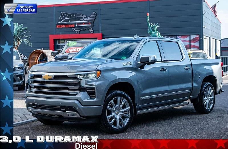 Sterling grey Neu 2025 Chevrolet Silverado SUV | 84.599 € (Superpreis) - Bild 1/4