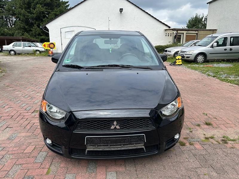 Schwarz Gebraucht 2012 Mitsubishi Colt Motion Limousine | 4.200 € (Fairer Preis) - Bild 1/4