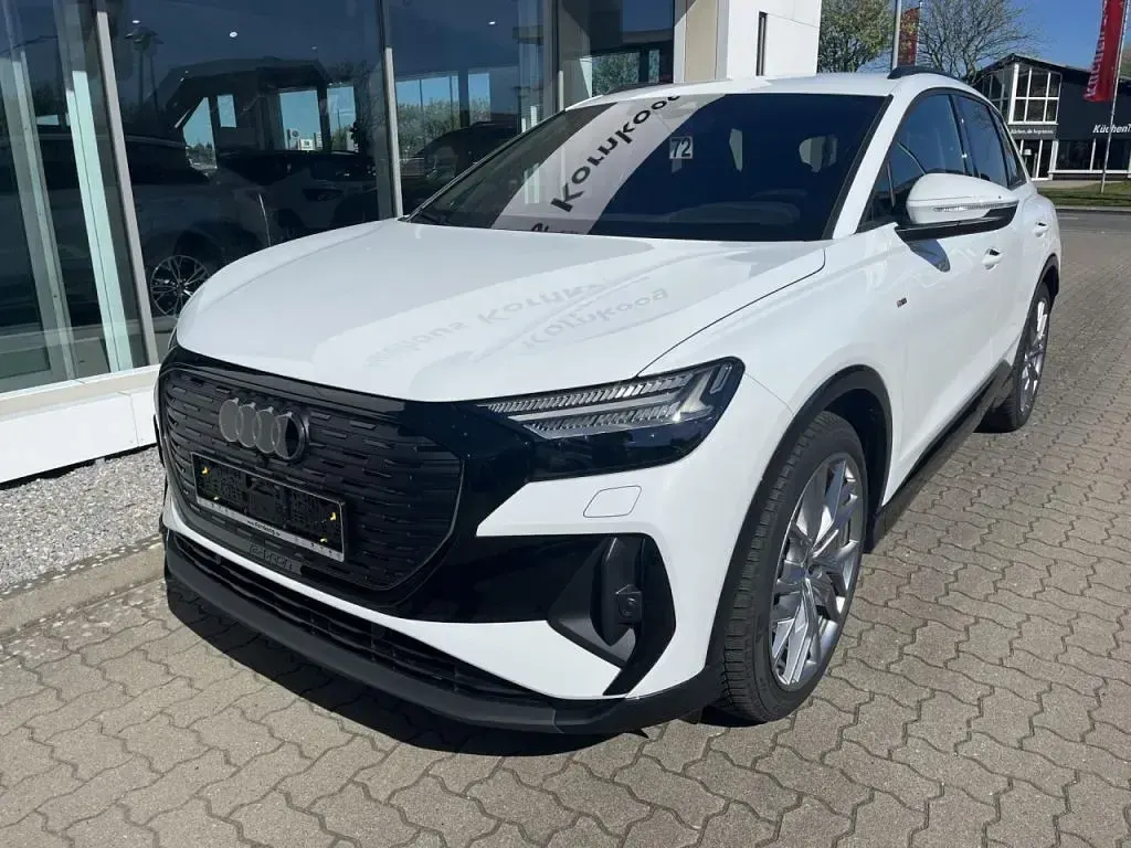 Second-hand Audi e-tron S-Line 250 kW (340 CP) 2024 Alb SUV