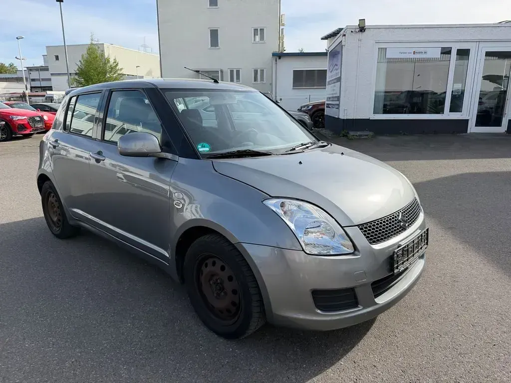 Second-hand Suzuki Swift 92 CP (67 kW) 2009 Hatchback