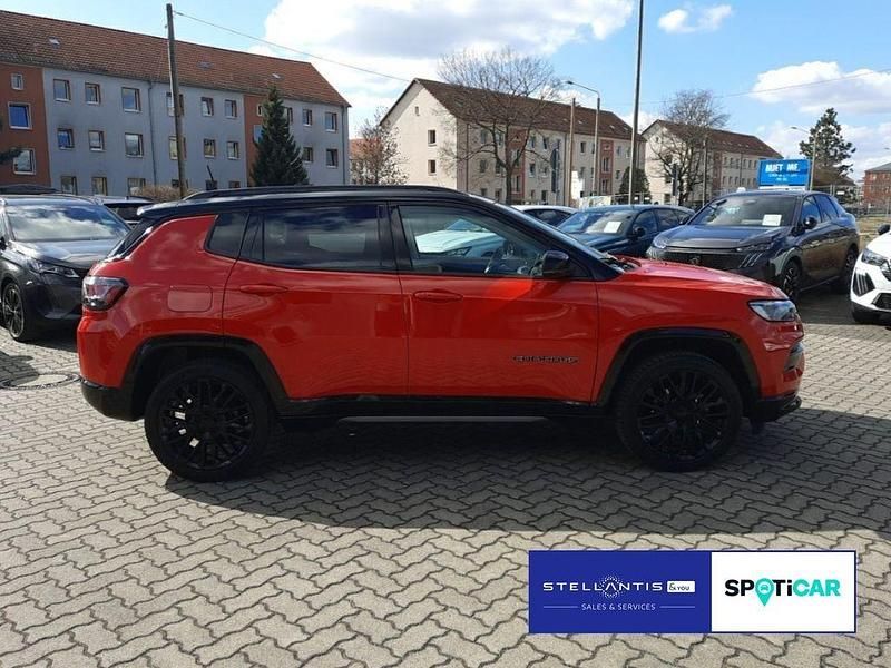 Second-hand Jeep Compass 131 CP (96 kW) 2024 Roșu SUV