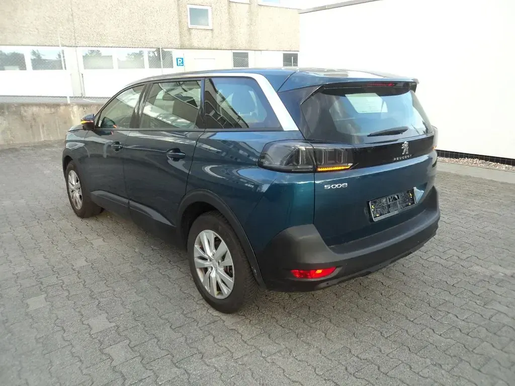 Gebraucht Peugeot 5008 131 PS (96 kW) 2021 Blau SUV