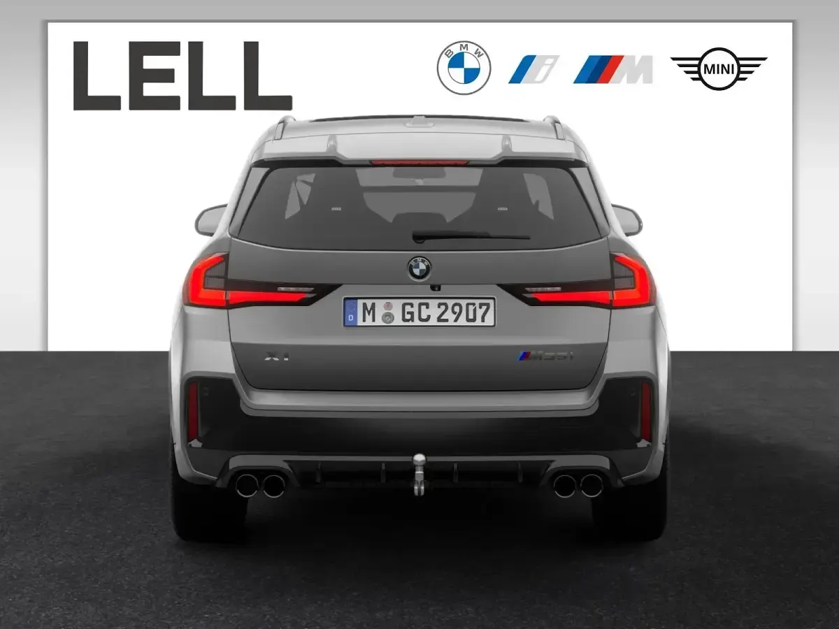 Neu BMW X1 Luxury Line 300 PS (220 kW) 2026 Silber SUV