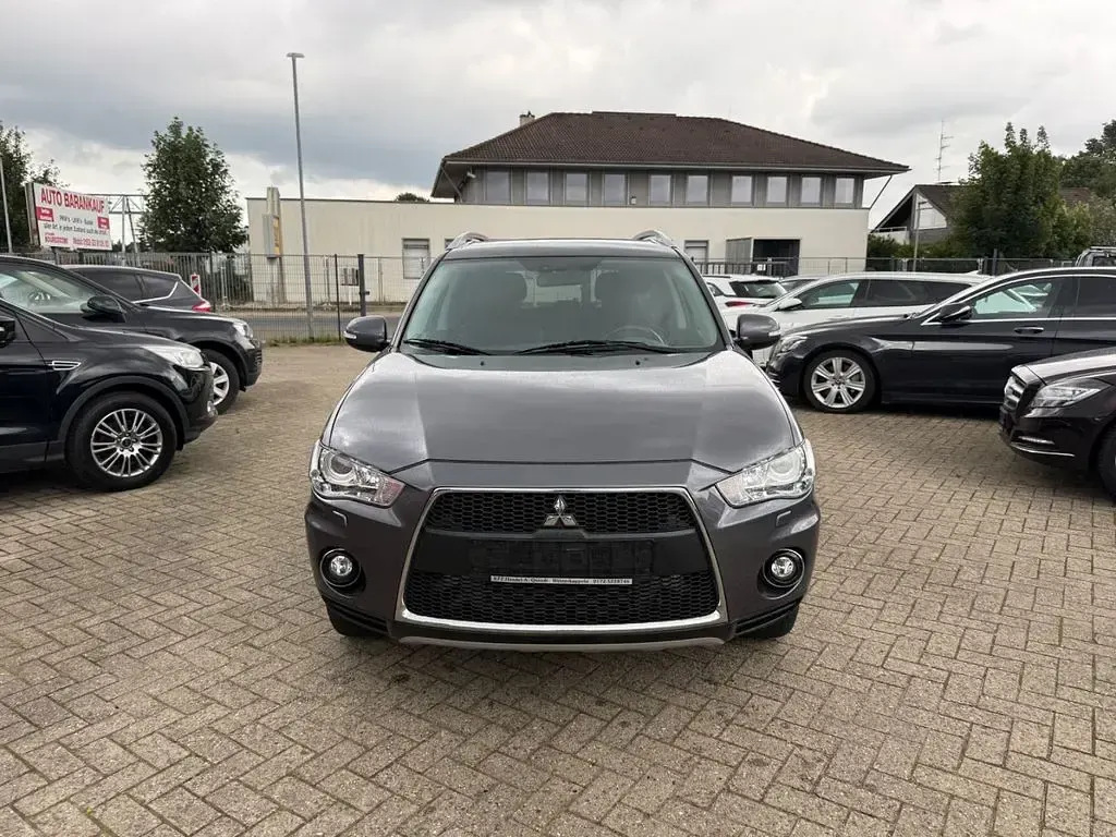 Gebraucht Mitsubishi Outlander Intense 156 PS (114 kW) 2010 Grau SUV