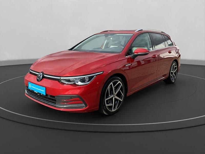 Gebraucht VW Golf VIII Style 190 PS (139 kW) 2023 Rot Kombi