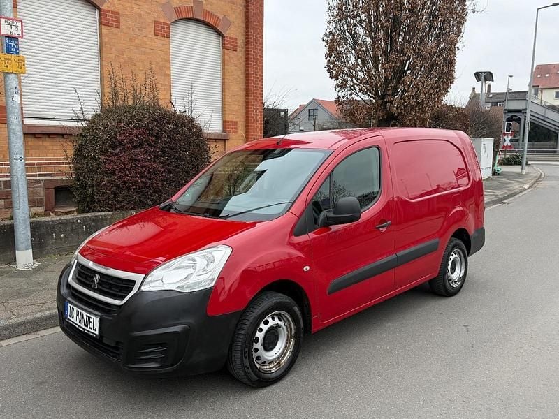 Gebraucht Peugeot Partner 99 PS (72 kW) 2017 Rot Van / Kleinbus