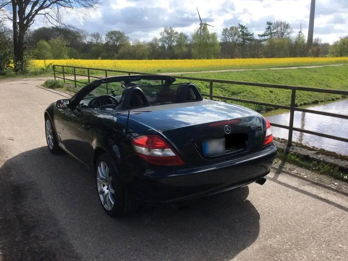 Gebraucht Mercedes SLK200 160 PS (117 kW) 2006 Schwarz Cabrio