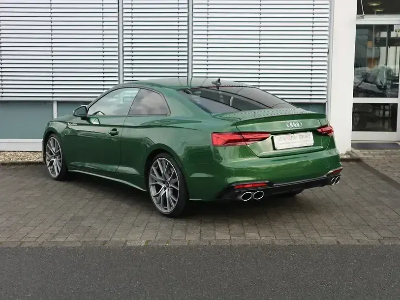 Gebraucht Audi S5 Ambiente 341 PS (250 kW) 2023 Sonomagrün metallic Coupé