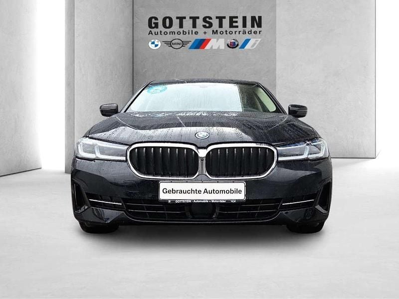 Gebraucht BMW 545e 394 PS (289 kW) 2022 Schwarz Limousine
