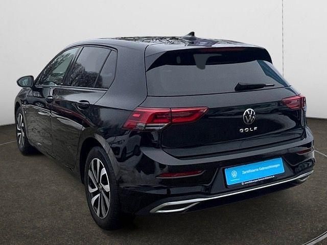 Gebraucht VW Golf VIII Active 131 PS (96 kW) 2022 Schwarz Limousine