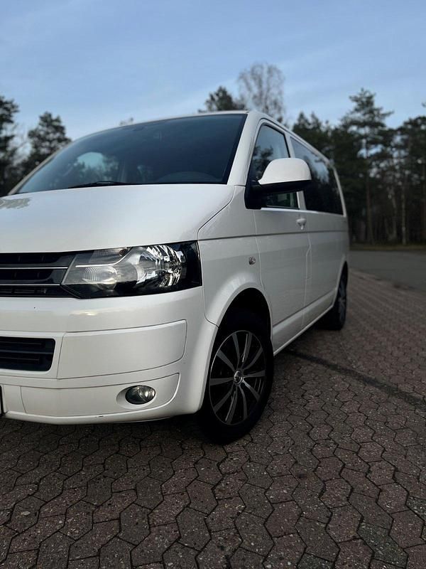 Second-hand VW T5 114 CP (83 kW) 2012 Alb Van