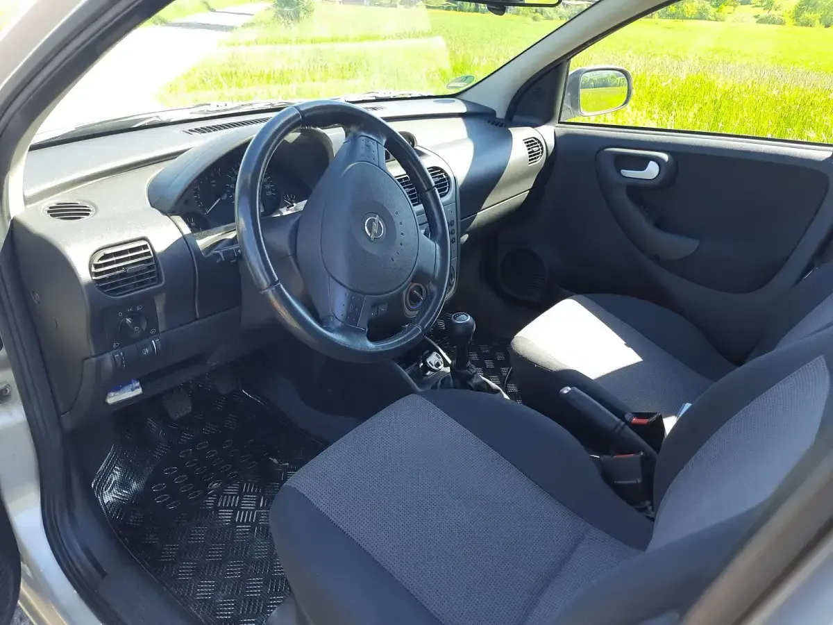Gebraucht Opel Corsa 60 PS (44 kW) 2005 Grau Kleinwagen