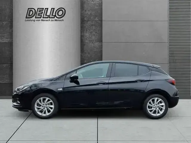 Gebraucht Opel Astra Dynamic 105 PS (77 kW) 2018 Schwarz Limousine
