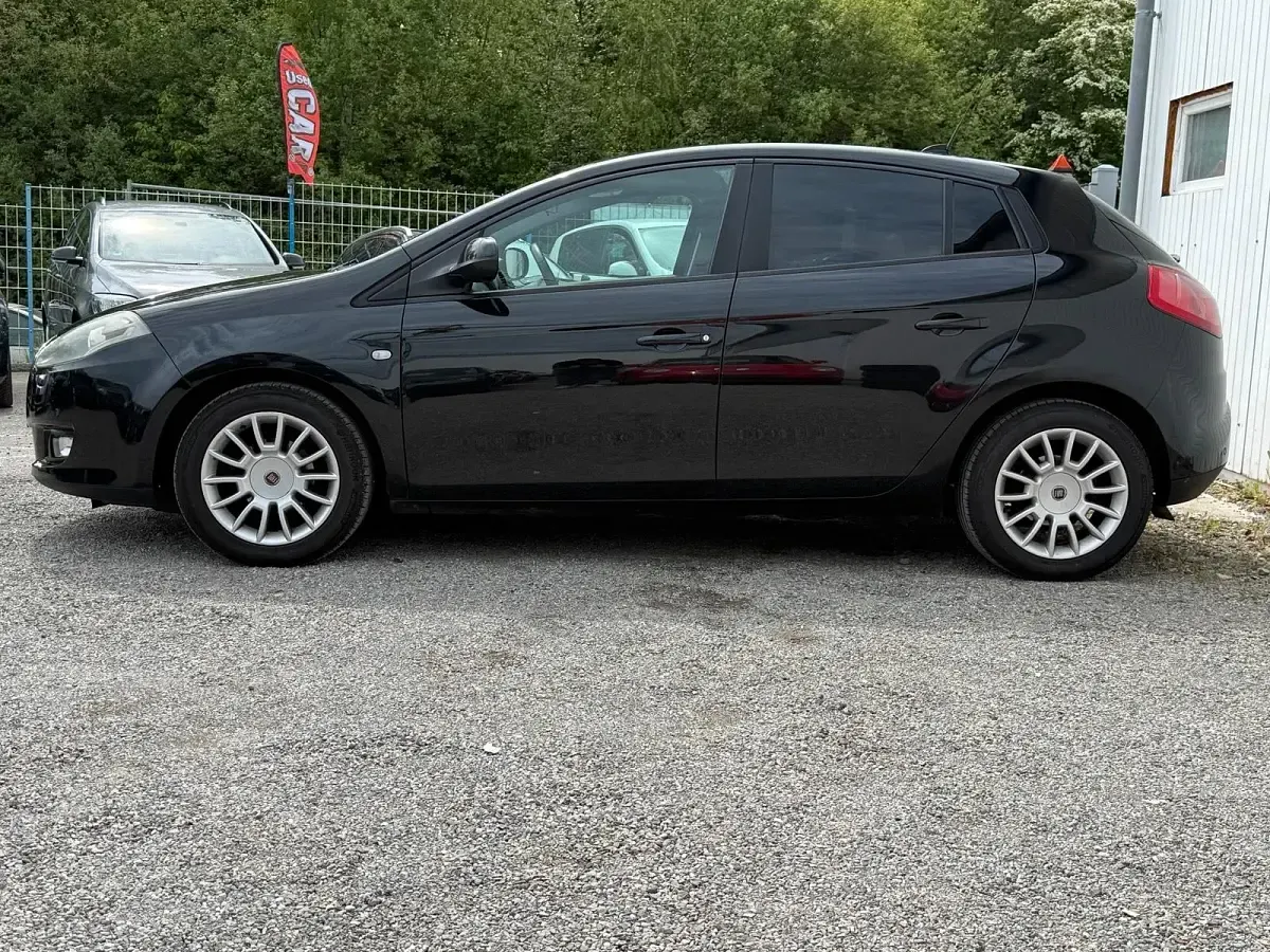 Gebraucht Fiat Bravo 90 PS (66 kW) 2011 Schwarz Kleinwagen