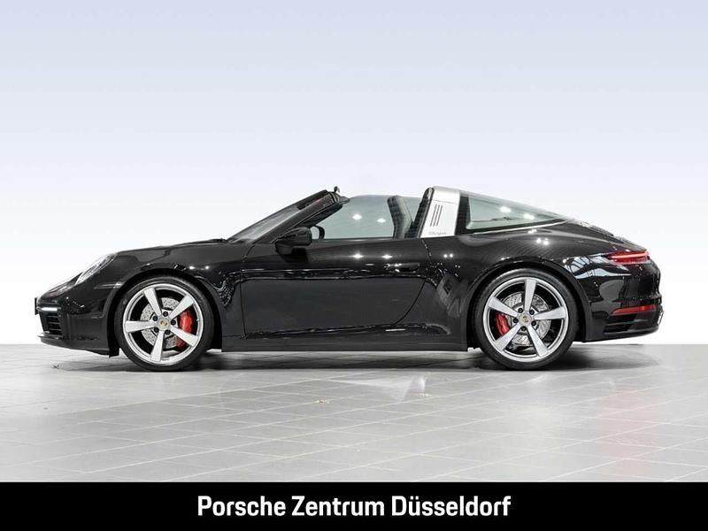 Gebraucht Porsche 992 450 PS (330 kW) 2020 Tiefschwarzmetallic Coupé