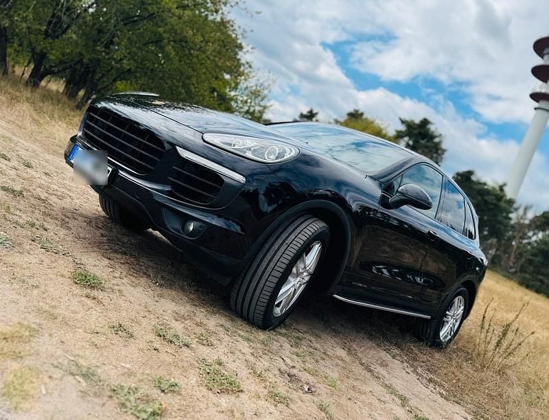 Schwarz Gebraucht 2015 Porsche Cayenne SUV | 31.599 € - Bild 1/4