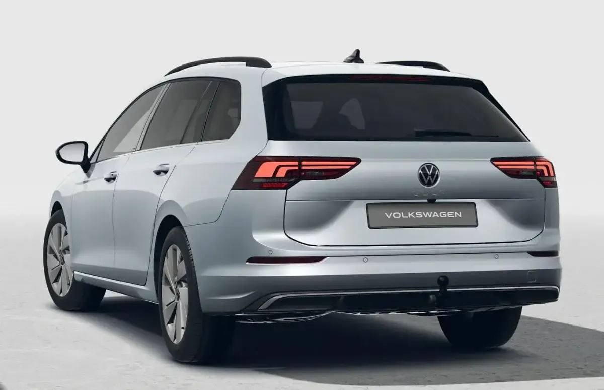 Neu VW Golf VIII Style 150 PS (110 kW) 2026 Oyster silver metallic Kombi