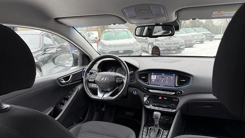 Gebraucht Hyundai Ioniq GO! 105 PS (77 kW) 2017 Grau Kleinwagen