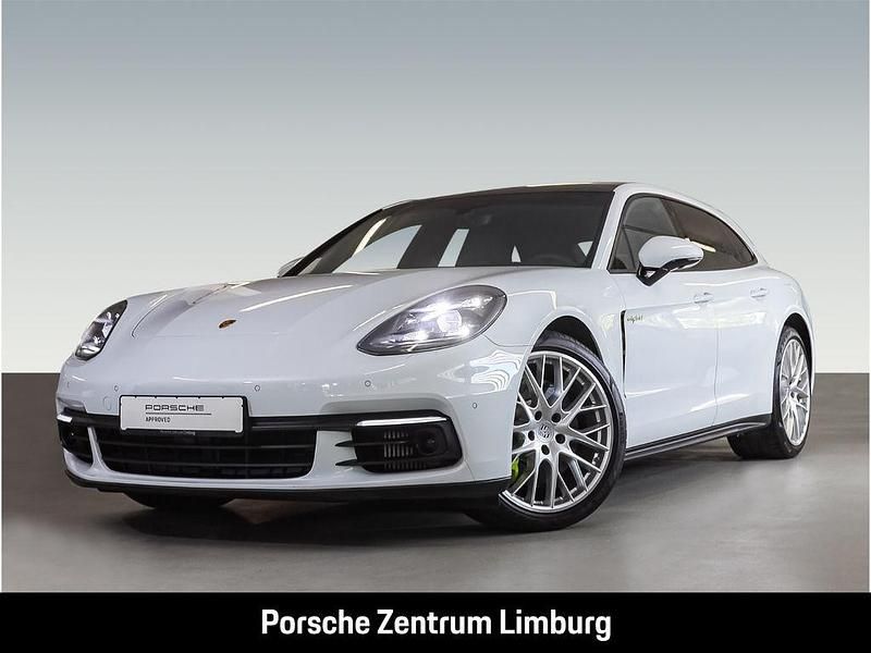 Weiß (carraraweißmetallic) Gebraucht 2018 Porsche Panamera 4 Sport Turismo Limousine | 68.790 € (Fairer Preis) - Bild 1/4