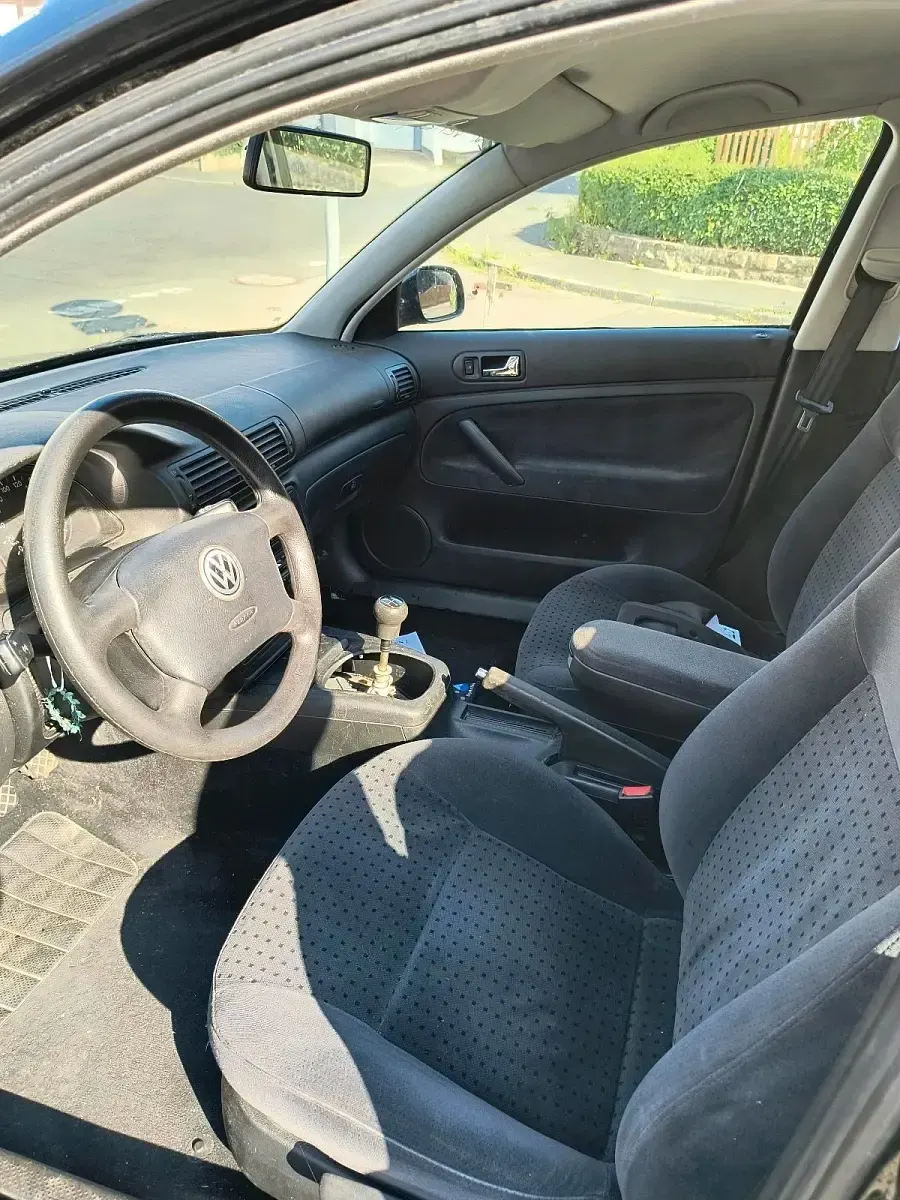 Gebraucht VW Passat 102 PS (75 kW) 1997 Schwarz Kombi
