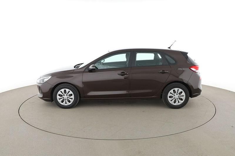 Gebraucht Hyundai i30 Select 120 PS (88 kW) 2018 Braun Limousine