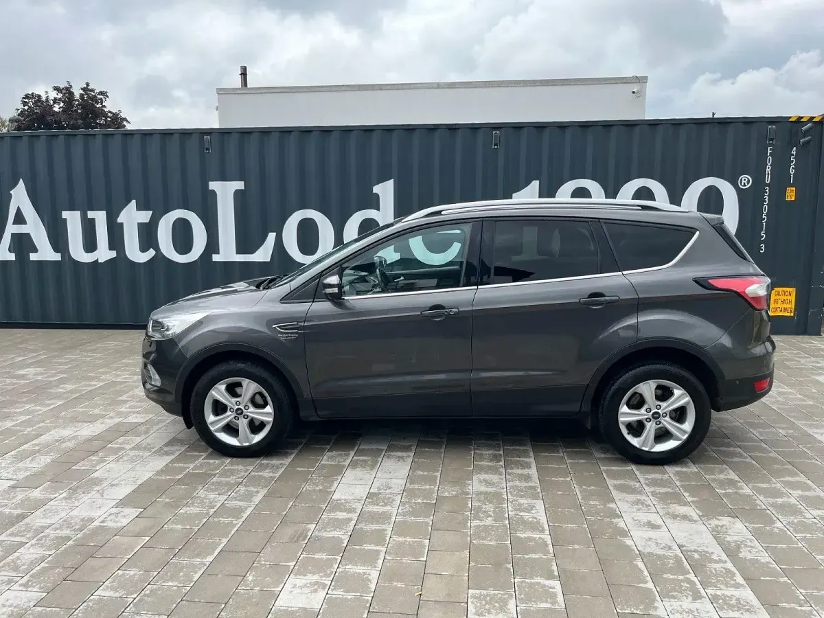 Gebraucht Ford Kuga Titanium 150 PS (110 kW) 2018 Grau SUV