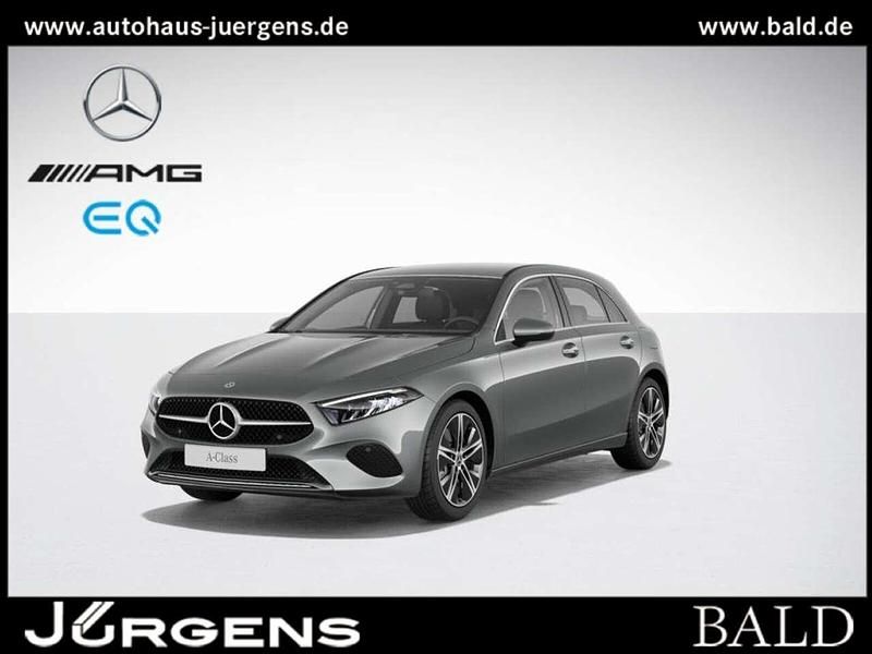 Grau metalliclack mountaingra Gebraucht 2024 Mercedes A250 Progressive Limousine | 30.790 € (Fairer Preis) - Bild 1/4