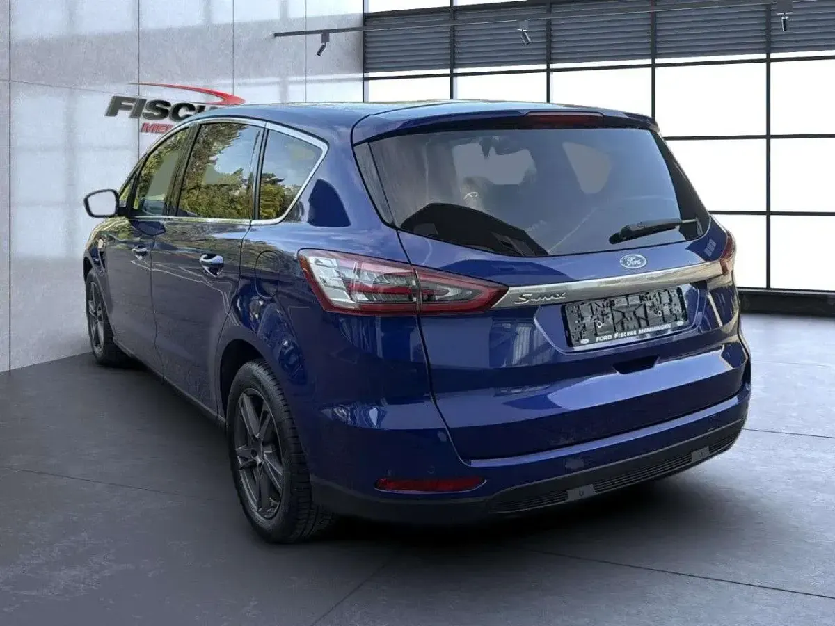 Gebraucht Ford S-MAX Titanium 150 PS (110 kW) 2018 Blau Van / Kleinbus